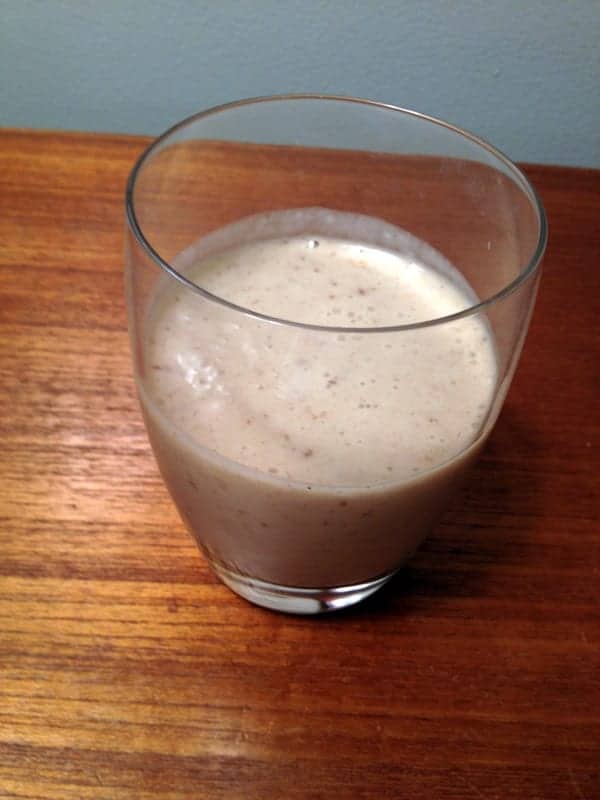 almond banana date smoothie