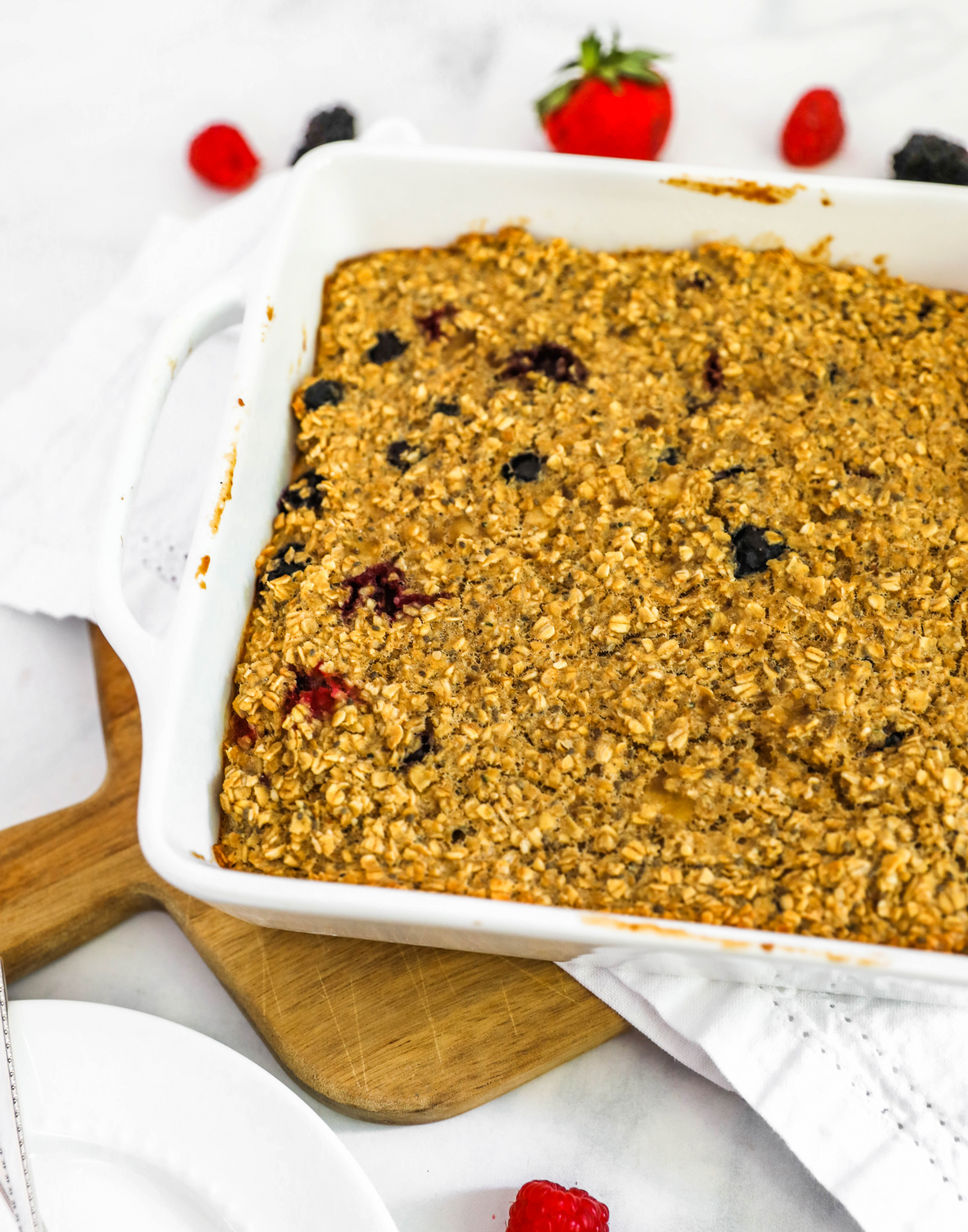 Berry Oatmeal Breakfast Bake #oatmealbake #healthybreakfast