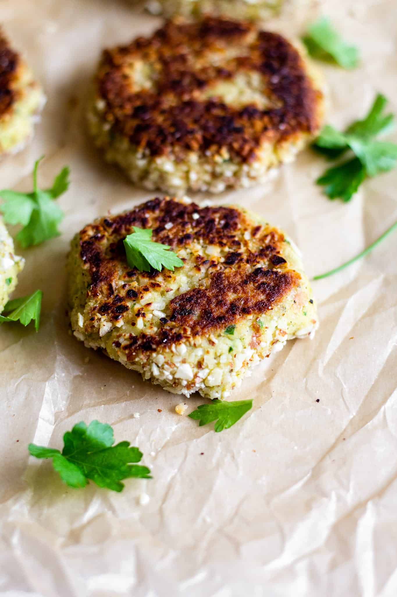 Almond Crusted Crab Cakes #dinner #MINDDiet