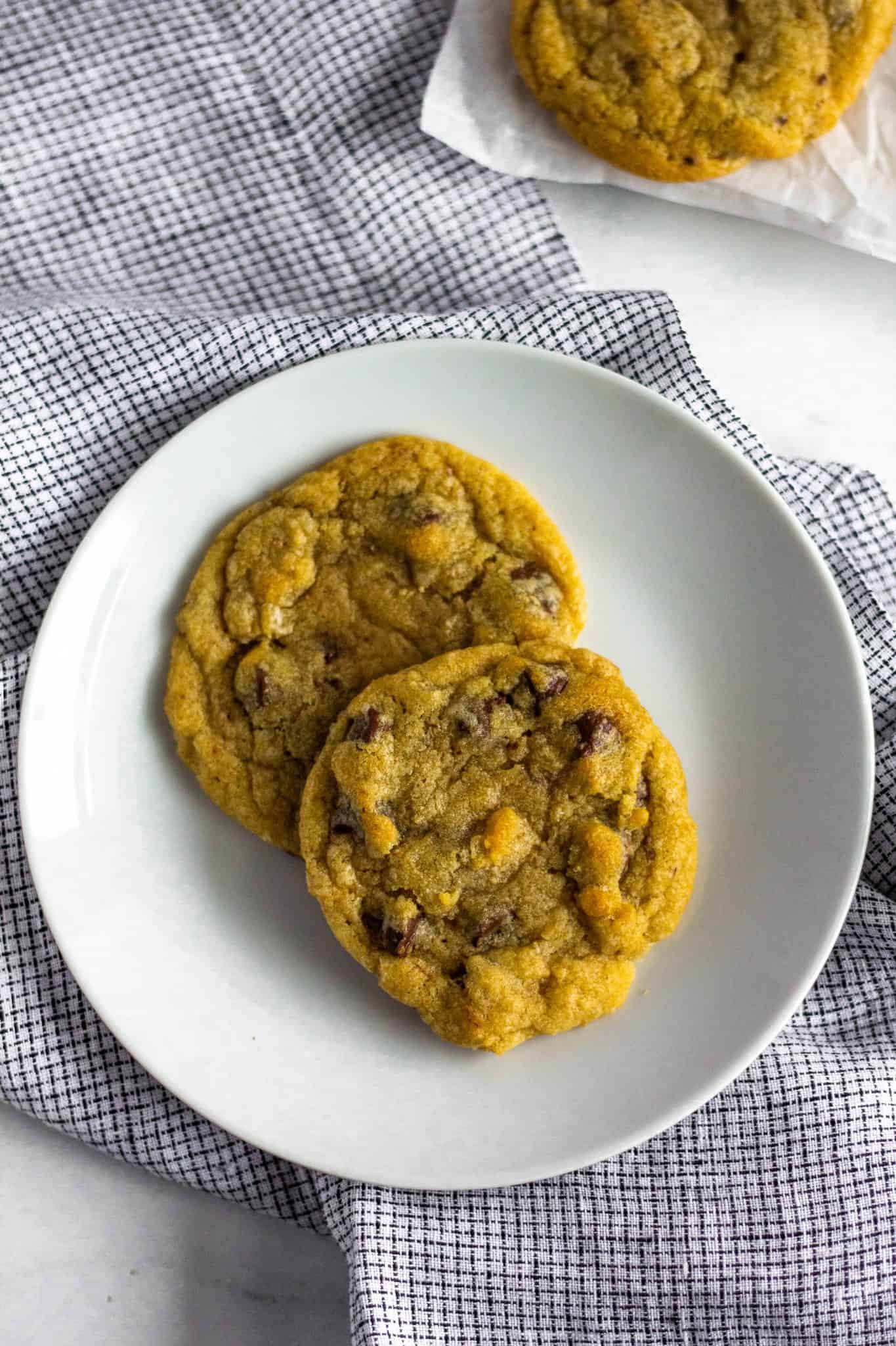 The Best Chocolate Chip Cookies #chocolatechipcookies #tararochfordnutrition
