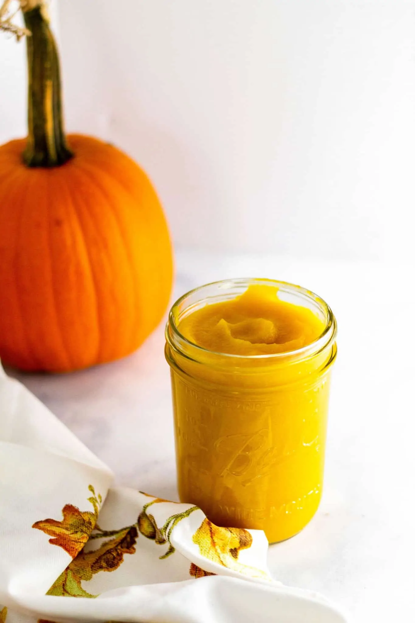 How to Make Homemade Pumpkin Puree #pumpkinrecipes #pumpkinpuree