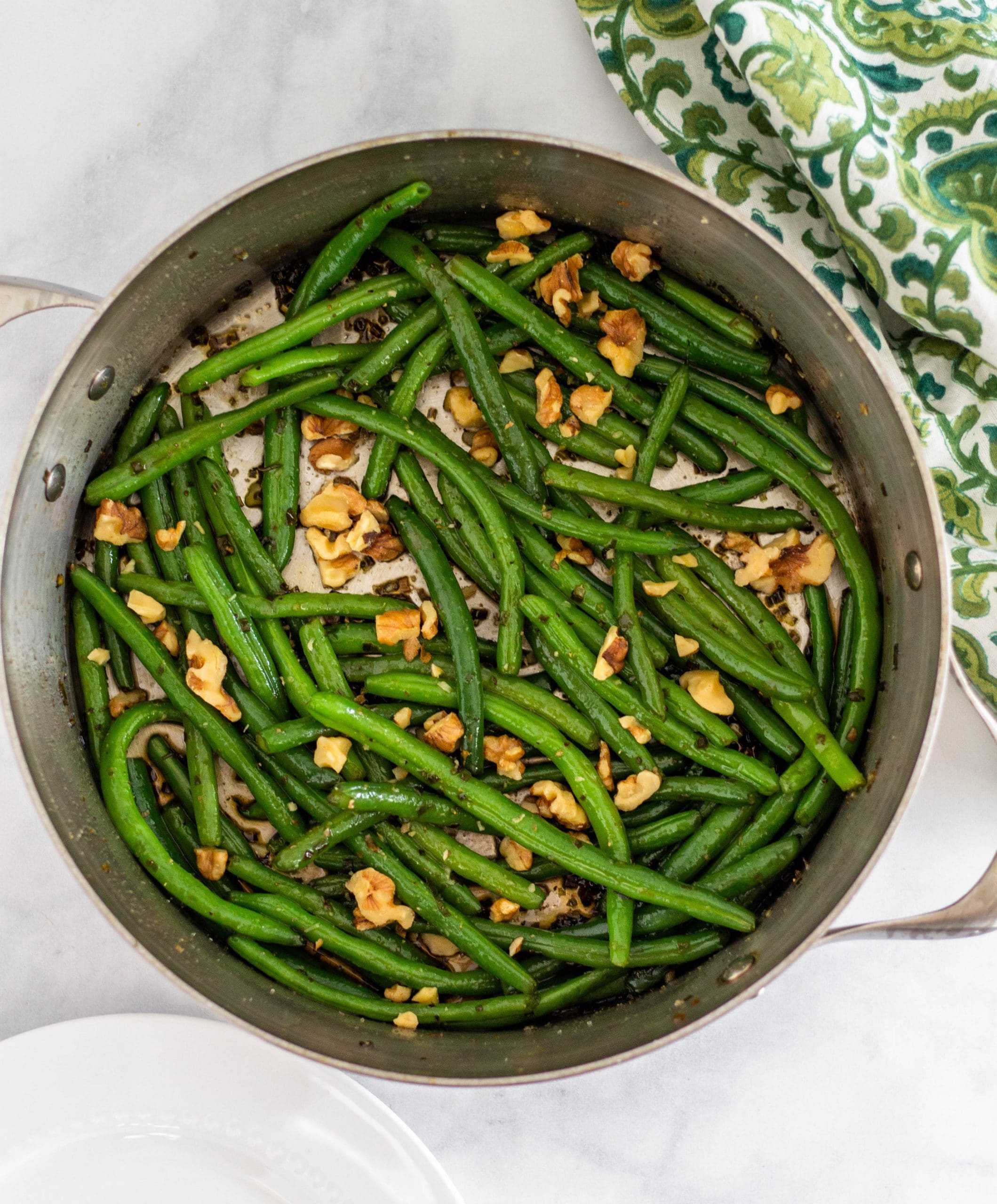 Green Beans with Toasted Walnuts | Tara Rochford Nutrition #healthysidedish #sidedishrecipep