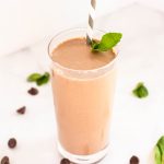 Healthy Thin Mint Smoothie | Tara Rochford Nutrition #tararochfordnutrition #thinmint #smoothie
